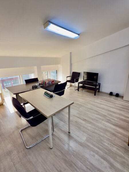 Bulevardul Unirii, Magazinul Zepter birou open space / mobilat